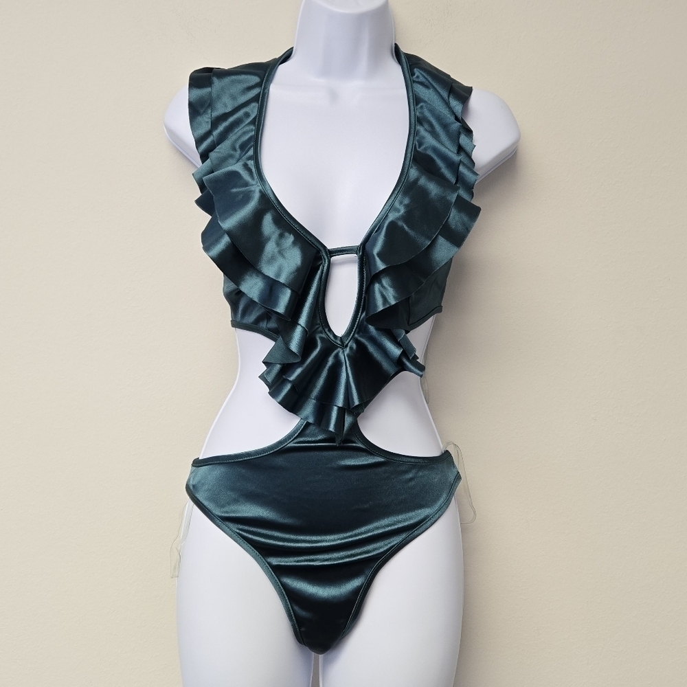 WOW Couture Halter Ruffled Cheeky One Piece Monokini Emerald Green S - Picture 4 of 12